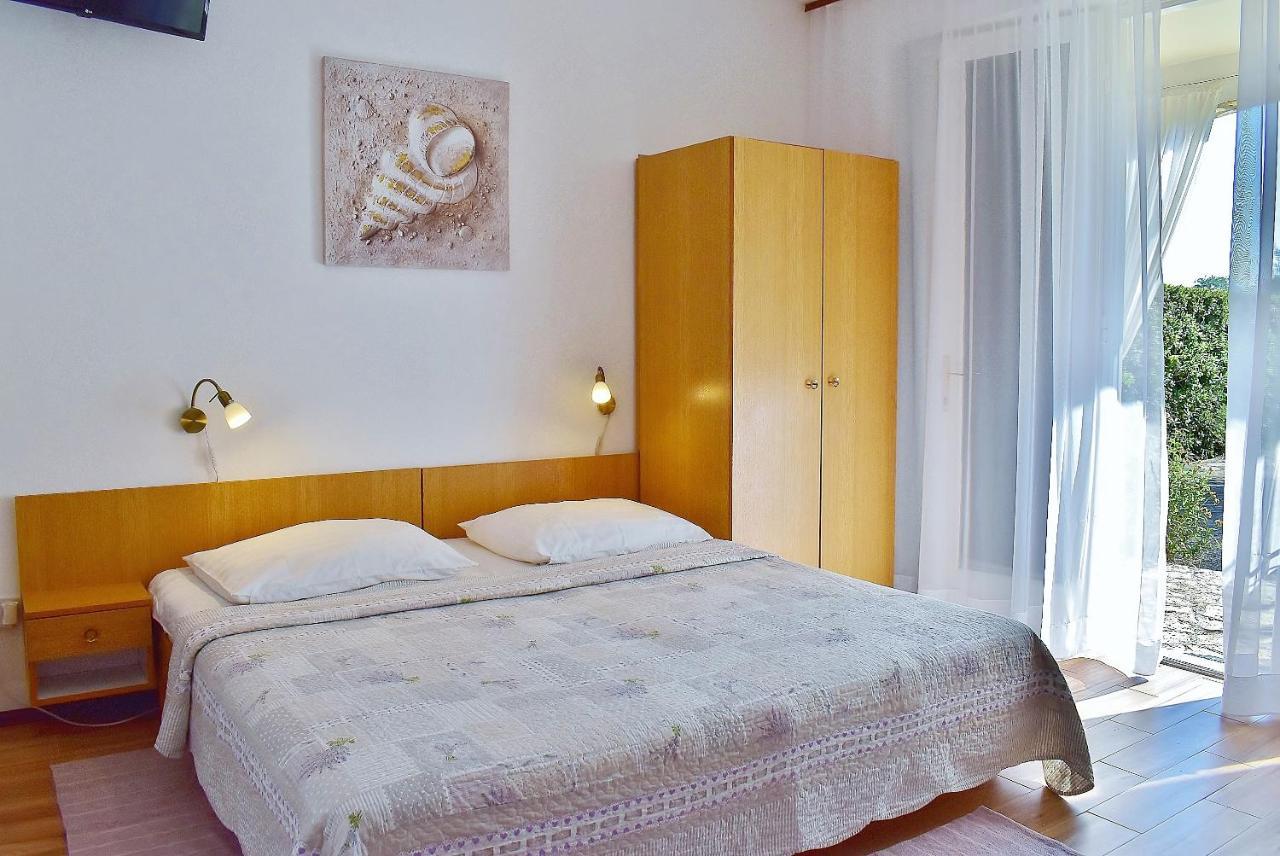 Apartments Zenko Rab Town Extérieur photo