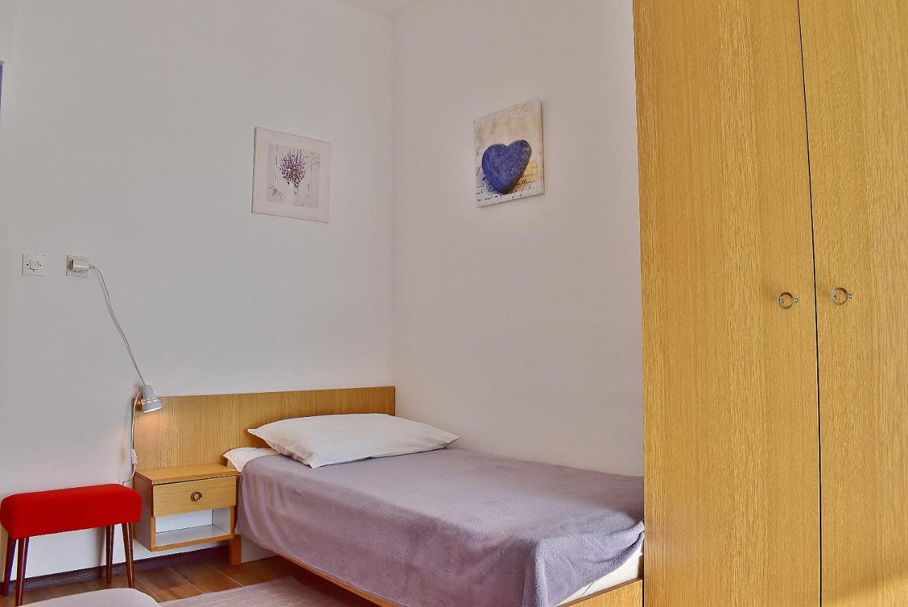 Apartments Zenko Rab Town Extérieur photo