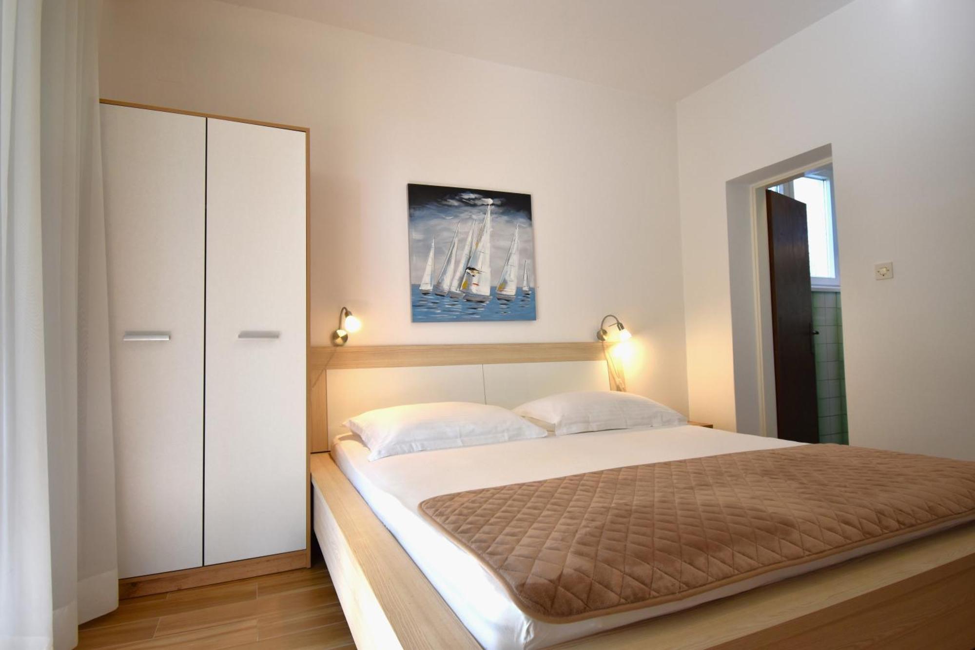Apartments Zenko Rab Town Extérieur photo